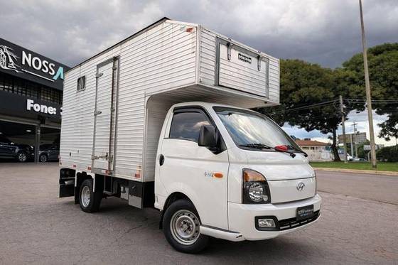HYUNDAI HR 2.5 LONGO SEM CAÇAMBA 4X2 16V 130CV TURBO INTERCOOLER DIESEL 2P MANUAL